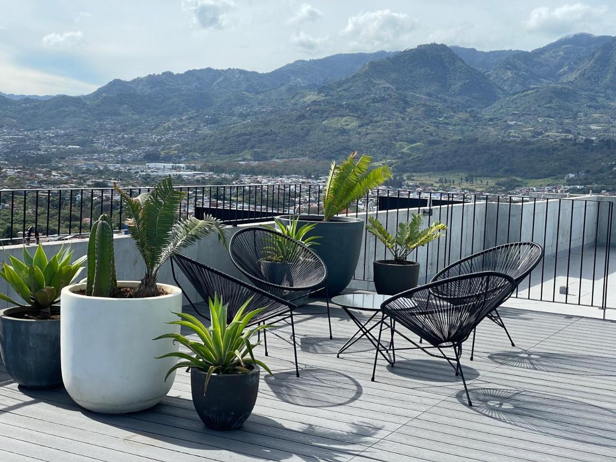 Cozy With Terrace, Sj Cosmopolitan Tower #402 Apartment