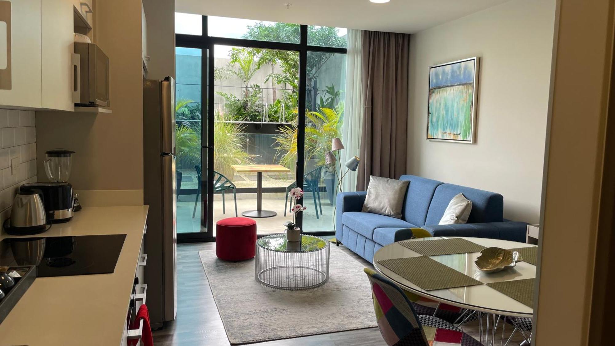 Cozy With Terrace, Sj Cosmopolitan Tower #402